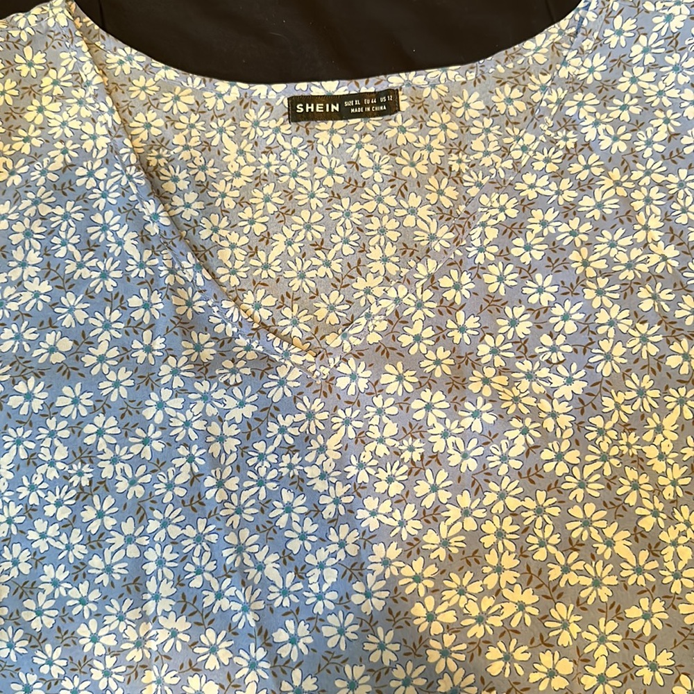 Floral top - Picture 5 of 6